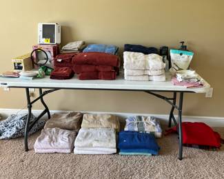 Great selection of bath towels, hand towels, washcloths, robe hooks, towel holders...