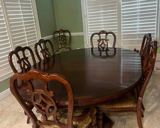 Mahogany dining table with 8 chairs