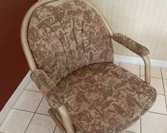 4 Chairs on wheels