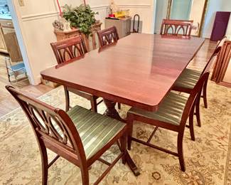 Stunning vintage Dining room set includes table, six chairs and china cabinet