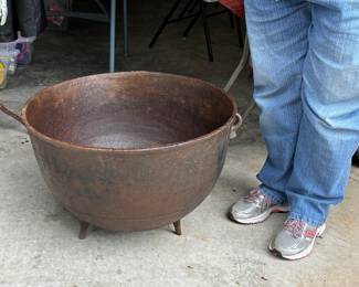 Antique 25 Gal Cast Iron Cauldron