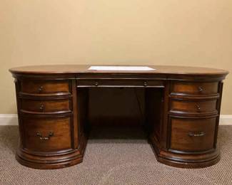 Executive Kidney Desk