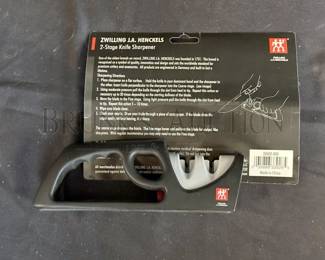 JA HENKELS KNIFE SHARPENER