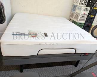 TEMPURPEDIC BED