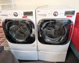 LG WASHER AND DRYER