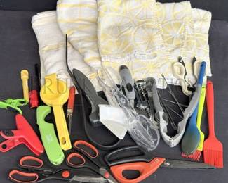 KITCHEN UTENCILS
