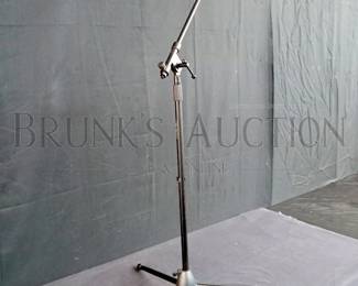 MIC STAND