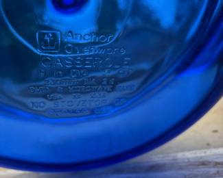 Anchor Hocking 2 Quart Cobalt Blue Round Covered Casserole Dish