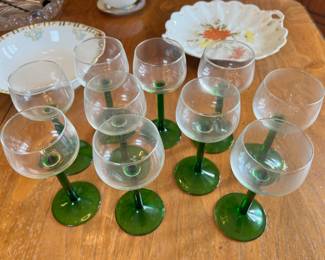 Set of 10 Emerald Green Stem Wine Glasses