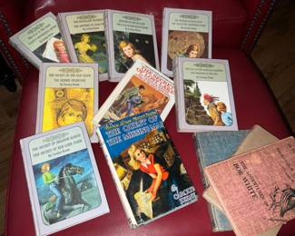 VINTAGE BOOKS