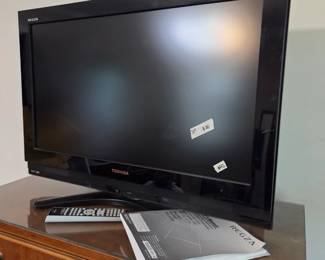 #42 Toshiba 31" TV w/remote $20.00