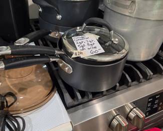 #281 Circulon Commercial 2 qt., 3 qt., 5 qt., 8qt pots w/lids $60.00