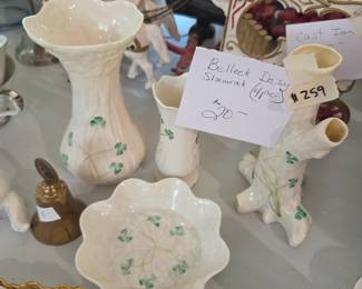 #259 Belleck Daisy Shamrock - 4 pc $20.00