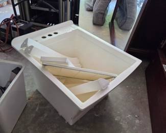#186 Garage Sink $25.00