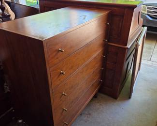 #164 National Furniture Company Mount Airy NC - chest of 5 drawers Mid-Century w/1 drawer divided in great shape - 37x19x44 $400.00