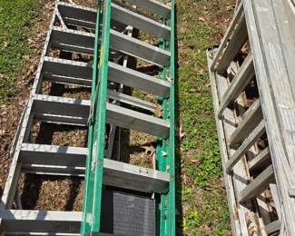 #209 Louisville Ladder - Fiberglass - 7 foot $60.00
