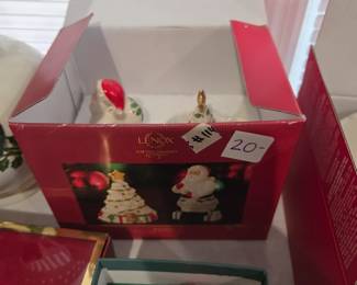 #114 Lenox Salt & Pepper Santa and Tree Set $20.00