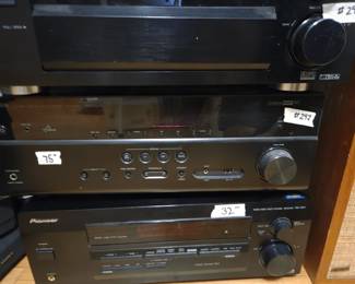 #293 Pioneer Receiver Model VSX-D511 $32.00