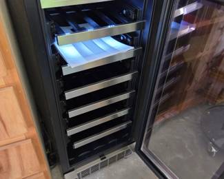 #172 Silhouette Wine Cooler Holds 21 Bottles - 15x24x34 - working - like new $125.00