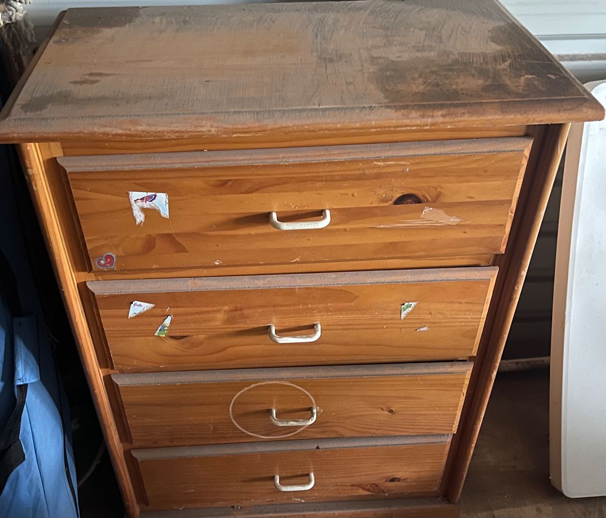 4 drawer dresser with a few imperfections
30 inches wide
17 inches deep
39 inches tall