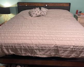 King size bed