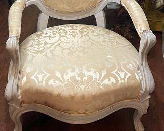 Very nice chair w/ottoman