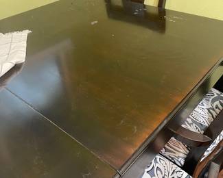 Dining table w/8 chairs