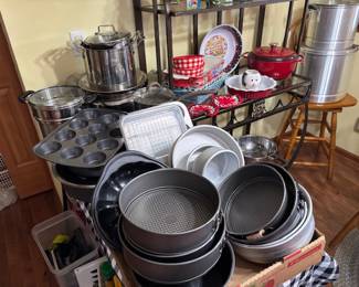 like new bakeware, commercial quality