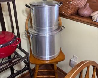 huge stockpots