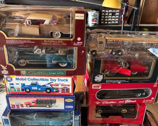 New colloctor cars in box 1/24