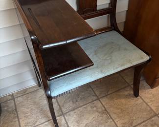 gossip bench mahogany
