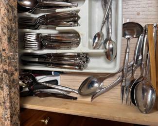flatware stainless set