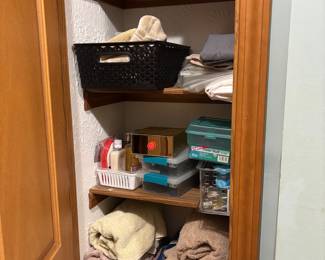 towels linens