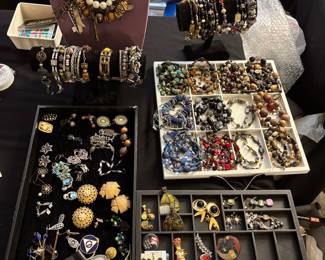 Artisan and manufactured jewelry 