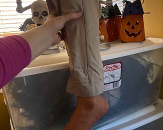 human leg halloween deco
