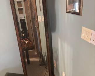floor mirror\