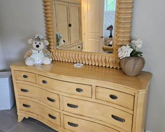 Thomasville Dresser with Mirror