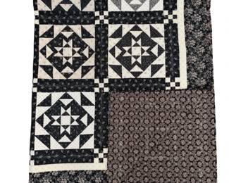 Full Quilt Machine Stitched Black