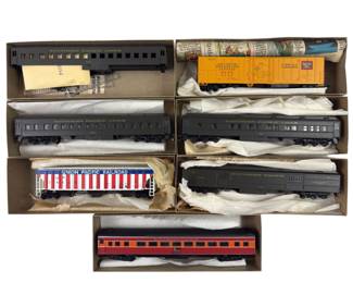 HO LOT 7 Train Cars Passenger Freight SP Burlington