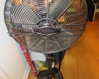 Lasko reproduction metal standing fan.