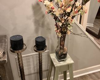 Candles and large vases with flowers end table