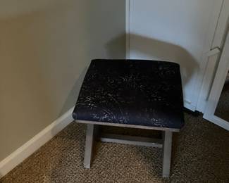 Upholstered ottoman in blue and Grace