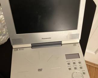 Portable dvd player