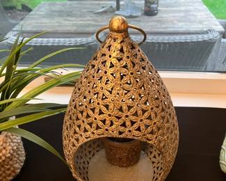 Hanging candle