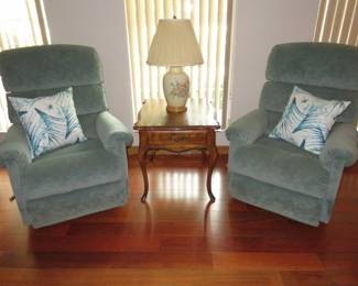 Pair Teal Upholstery La-Z-Boy Recliners