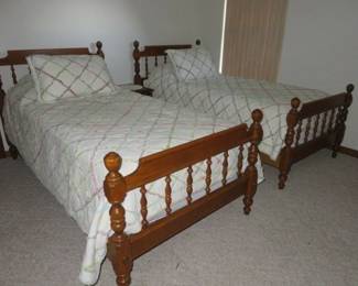 Pair Ethan Allen Maple Spindle Twin Beds Frames, circa 1980s