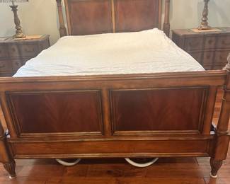 #43 - $1,400 - Drexel Heritage "Mirabelle" Queen size bed + dresser 12 drawers 64x21x41+ 2 night chests 34x18x31 - Antique Sherry finish