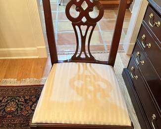 #13 - $1,450 -Lexington Double pedestal dining table 8'7"L (5'6"without the 2 leaves) x44Wx31H and Six chairs Chippendale style 38Hx19W