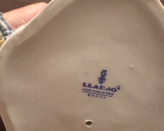 #85 - $36 - Lladro girl and geese