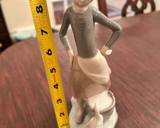#85 - $36 - Lladro girl and geese